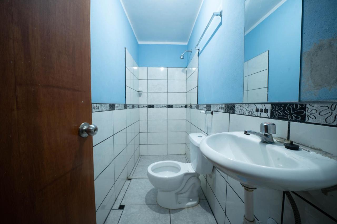 Hotel Hostal Tarapaca Huánuco Zewnętrze zdjęcie